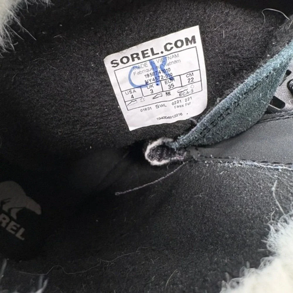 Sorel Youth Whitney II Size 4 Joan Lace Waterproof Winter‎ Boot Black